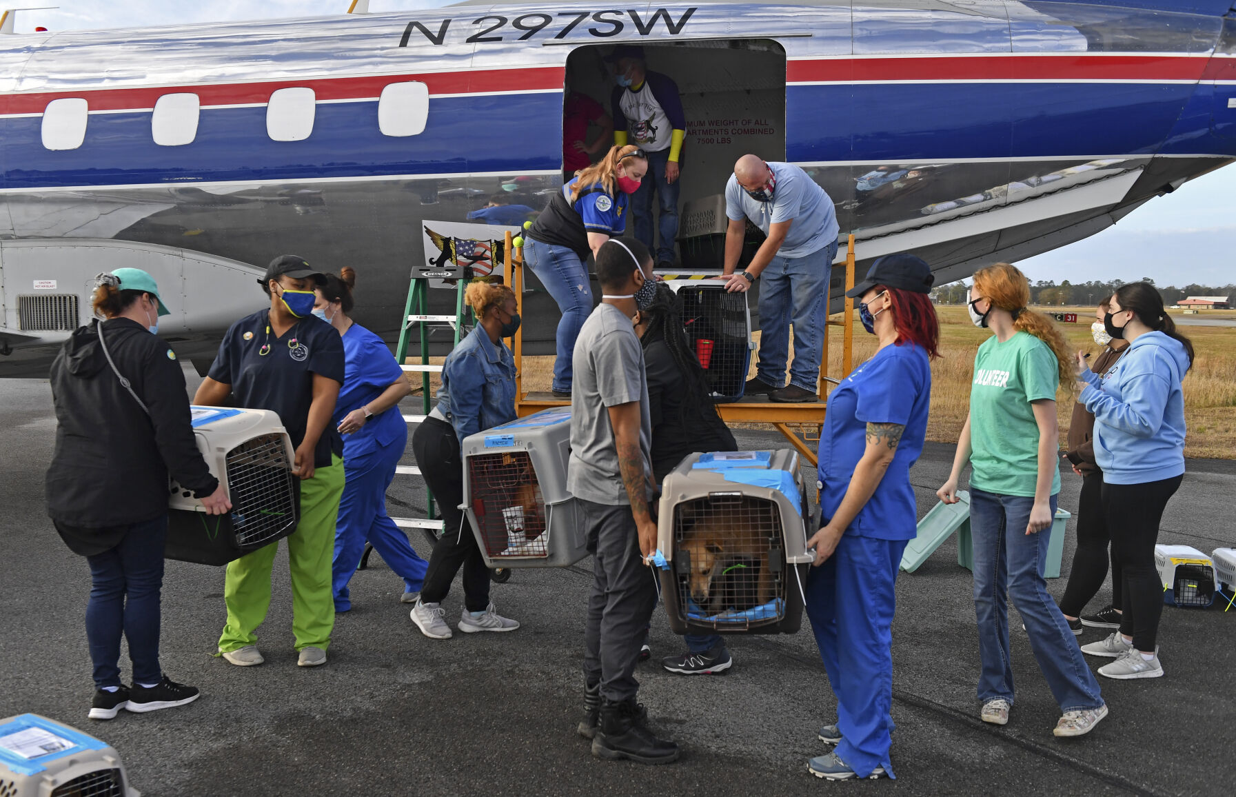 BR.petairliftwild.123120 HS 860.JPG